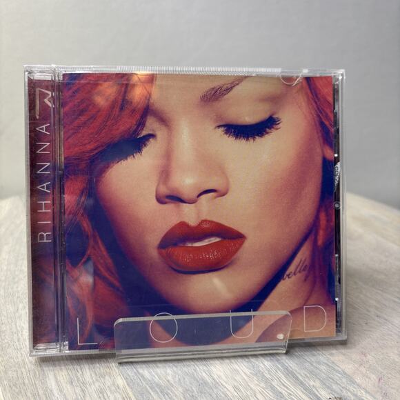 Other - Rihanna Loud CD 2010 Pop R&B
